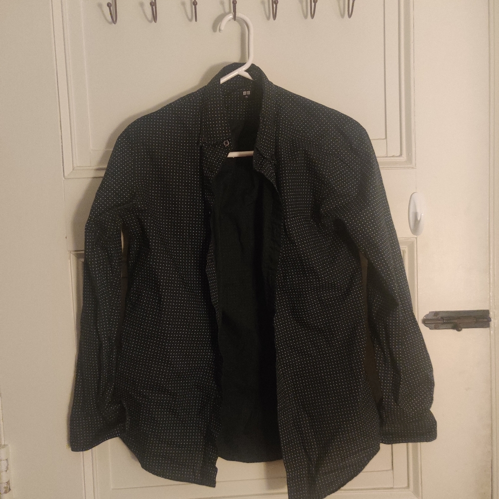 Uniqlo White-Dotted Black Button Collar Shirt